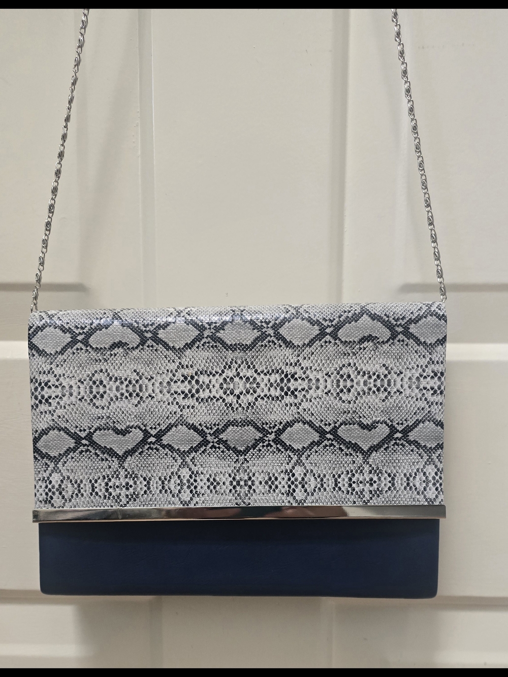 Unbranded Navy Blue, Gray Clutch Wristlet with Silver Chain Strap - Picture 3 of 17